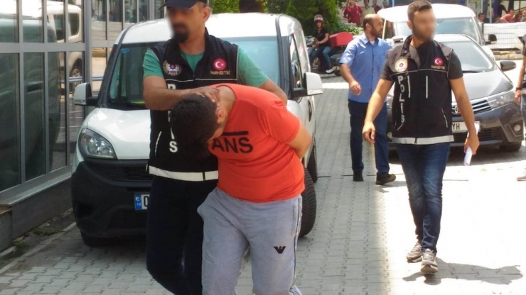 Sattıkları Uyuşturucu Hapla 25 Yaşındaki Genci Öldürdüler