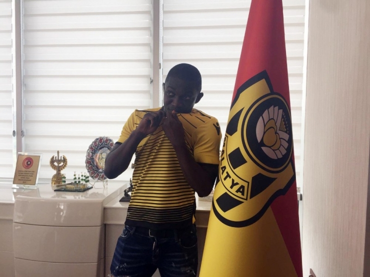 Evkur Yeni Malatyaspor, Moryke Fofana İle 2 Yıllık Sözleşme İmzaladı