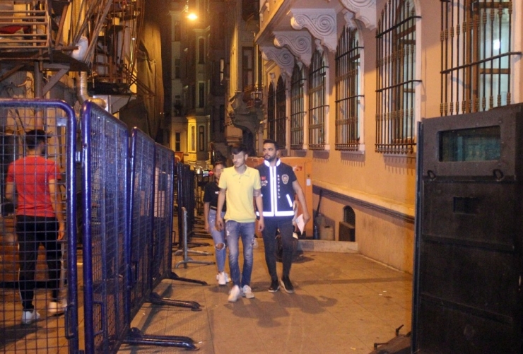 Beyoğlu’ndaki Trafik Magandaları Yakalandı: 7 Gözaltı