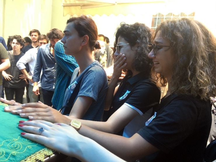 Mezuniyetine Bir Gün Kala Akıma Kapılarak Ölen Gence Acı Veda