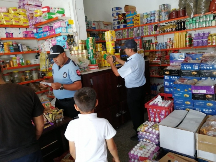 Zabıta Etiket Denetimi Yaptı