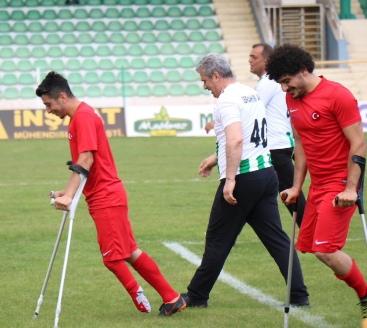 Ampute Milli Takımı, Kırşehir’de Şov Yaptı