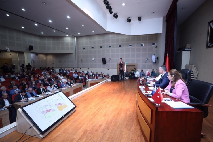 Büyükşehir’in Yönetim Yapısı Yeniden Yapılandı