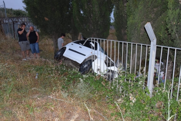 Şarampole Yuvarlanan Otomobildekiler Kaza Anını Böyle Kaydettiler