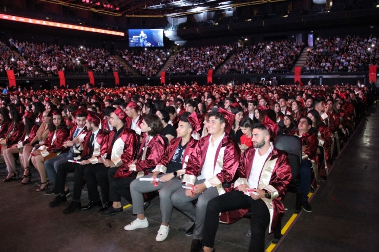 "2023 Hedefinde Avrupa’nın En İtibarlı Eğitim Kurumlarından Bir Tanesi Haline Geleceğiz"