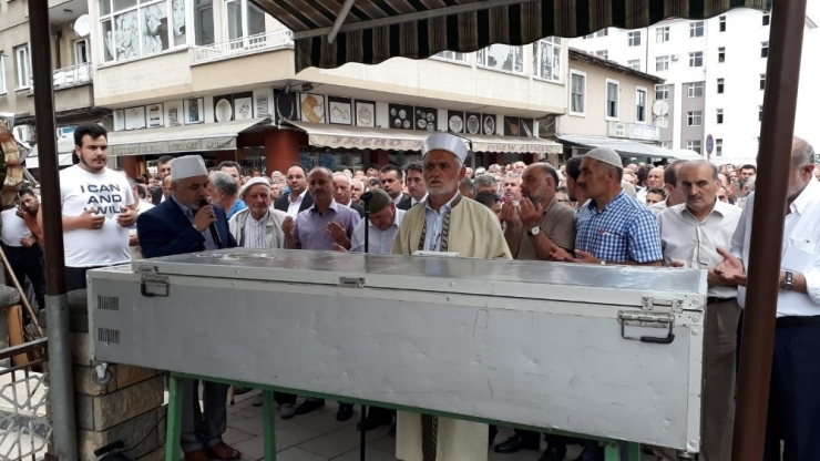 Araklı’daki Selde Hayatını Kaybedenler Toprağa Veriliyor