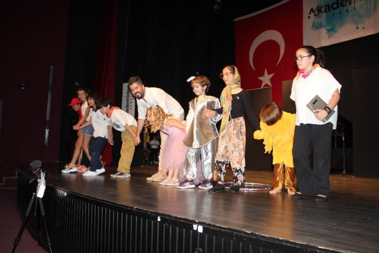 “Akademiden Sanat” Öğrencilerinden Unutulmaz Bir Gece