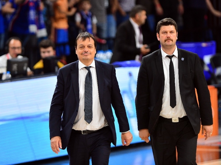 Ergin Ataman’ın 4. Lig Şampiyonluğu