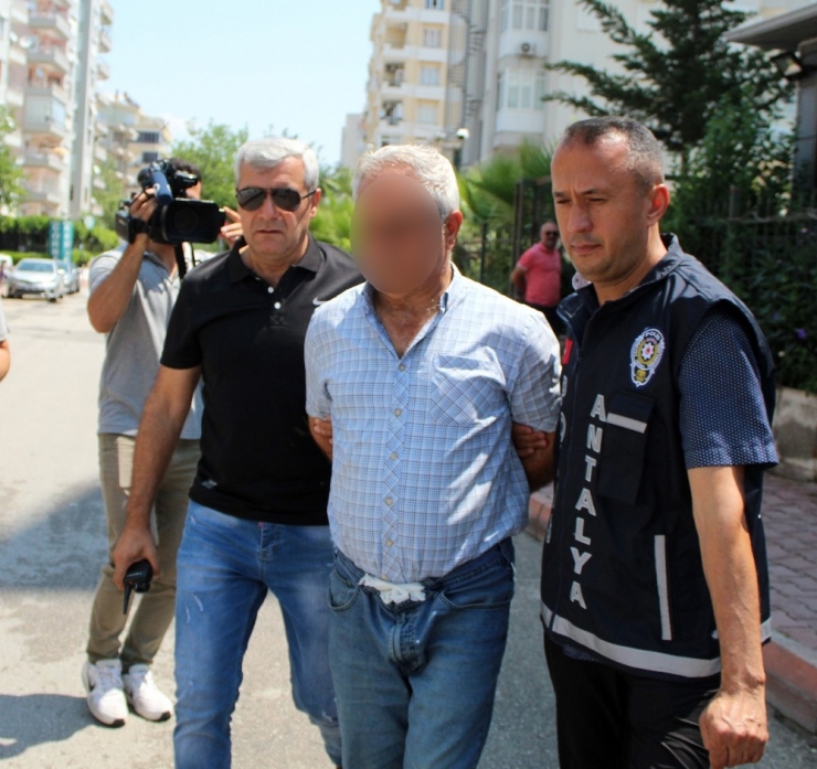 Sokaktan Aldığı Gürcü Kadını Evinde Boğarak Öldürdü