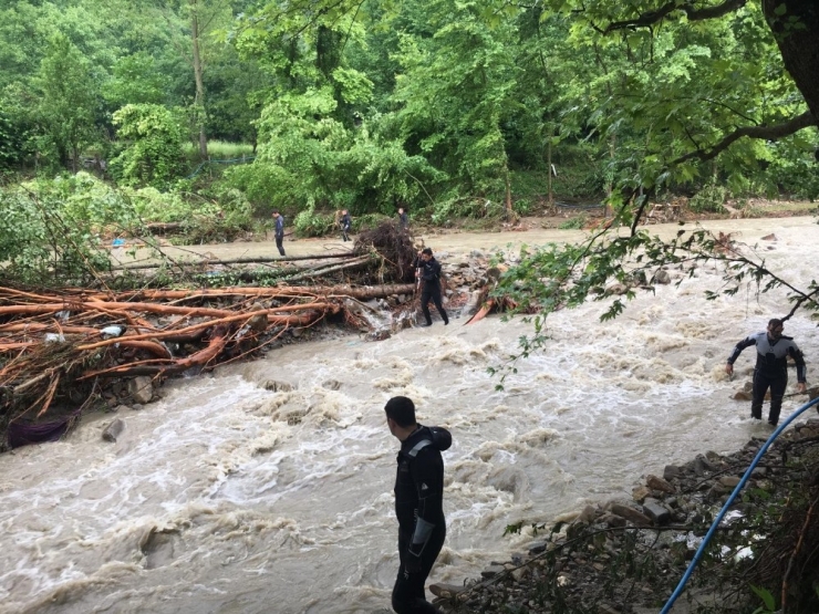 Selde Kaybolan Çocuğu Arama Çalışmaları Yeniden Başladı