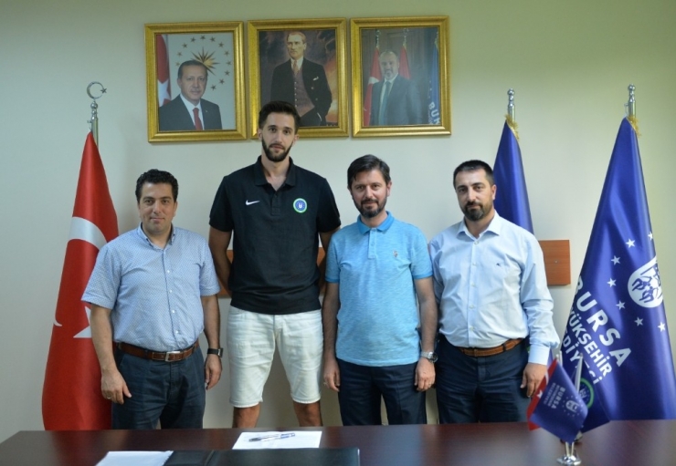 Furkan Dur Sözleşme Yeniledi