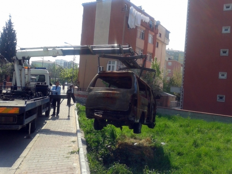 Kartal Belediyesi’nden Hurda Araç Temizliği