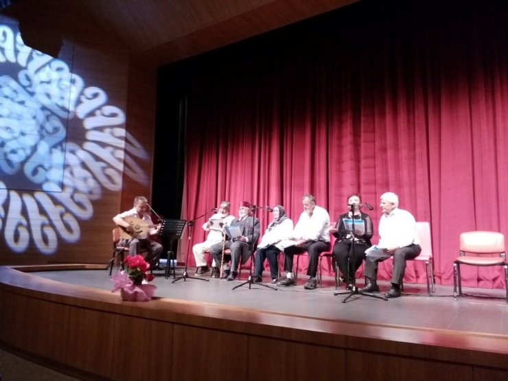 Huzurevi Sakinlerinin Halk Oyunları Ve Tiyatro Gösterisi Coşturdu