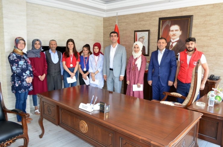 Ecdada Mektup Yazan Öğrencileri Kaymakam Kazez, Ağırladı