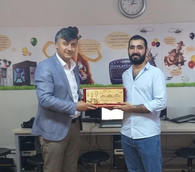 Öğretmenlerin Mesleki Gelişimlerine Katkı