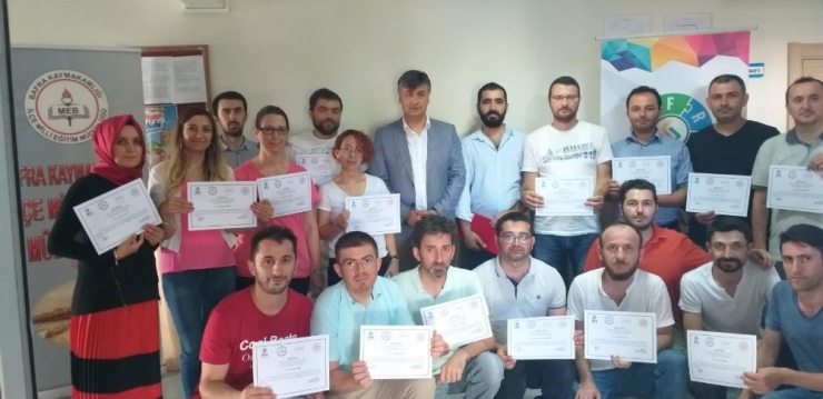 Öğretmenlerin Mesleki Gelişimlerine Katkı