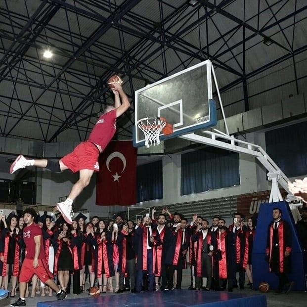 Erü’nün Milli Akademisyenleri Gençlere Taş Çıkartıyor