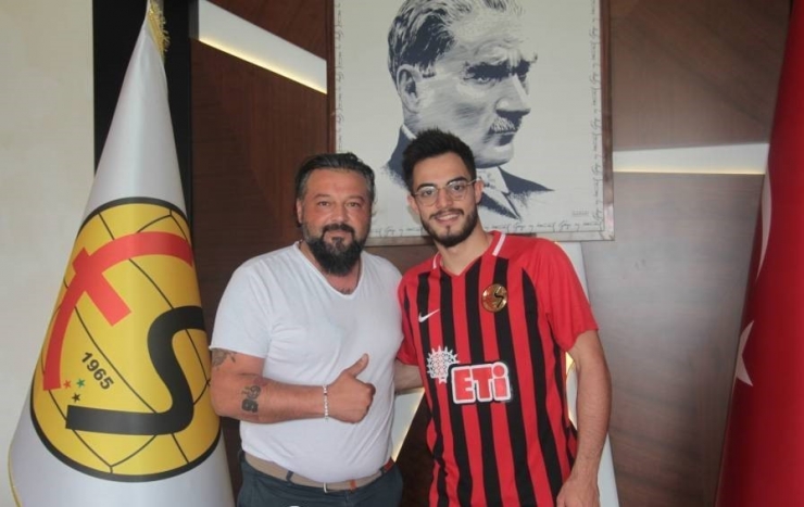 Eskişehirspor’da 2 Yıllık İmza