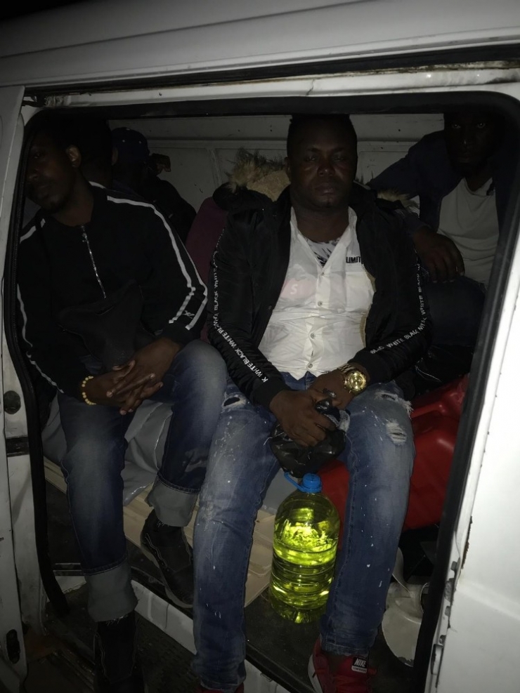 Afganistan Uyruklu 40 Mülteci Ve 1 Organizatör Jandarmadan Kaçamadı