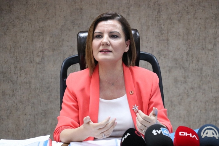 İzmit Belediye Başkanı Hürriyet, Belediyedeki Usulsüzlükleri Açıkladı