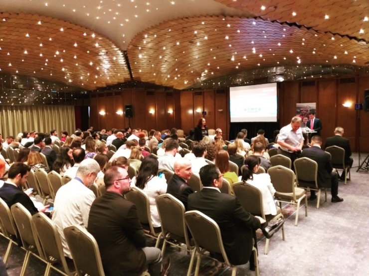 Karslı Fotoğraf Sanatçısı Özgen Beşli’den Sınırları Aşan Başarı