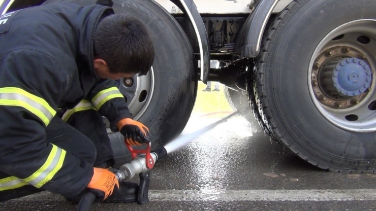 Lpg Yüklü Tankerde Yangın