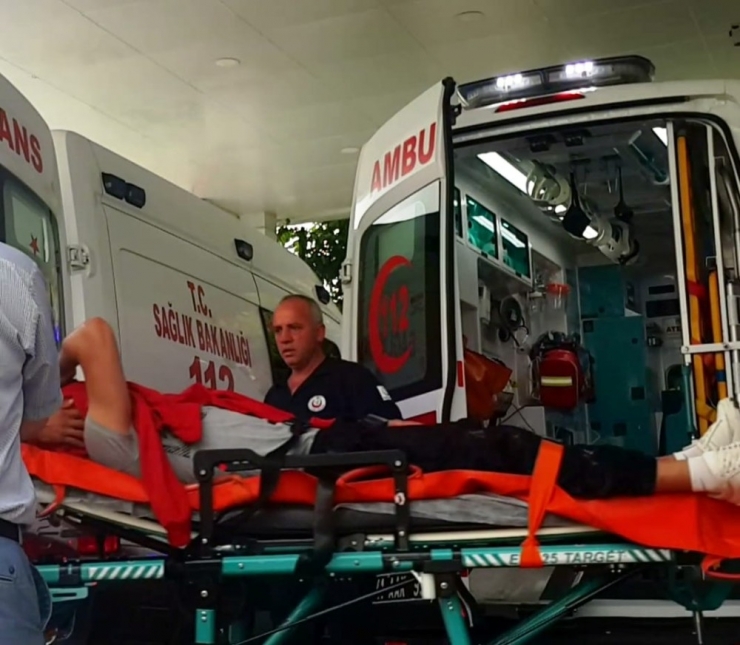 Kocaeli’de İşten Çıkartılan Şahıs Fabrika Önünde Ateş Açtı: 2 Yaralı