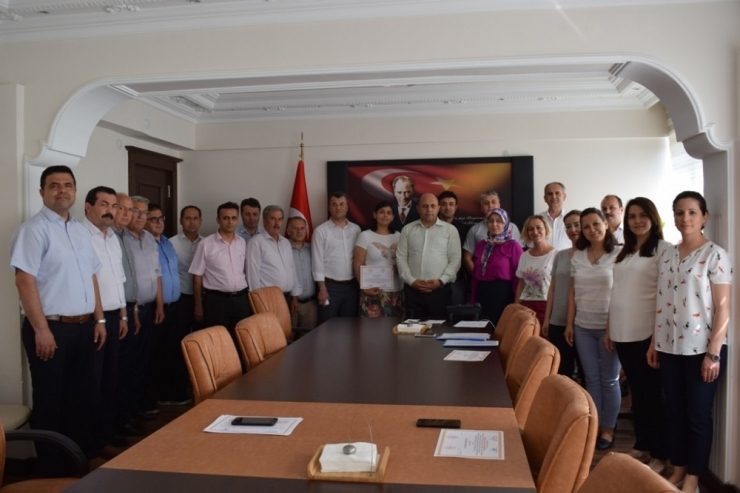 Çine’de ’Beyaz Bayrak Ve Beslenme Dostu Okul’ Sertifika Töreni Düzenlendi