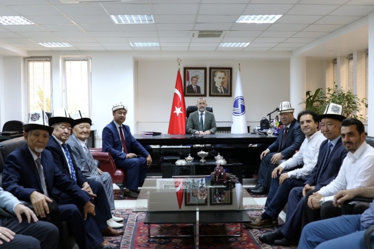 Saü İle Kırgızistan Oş Devlet Üniversite Arasında İşbirliği