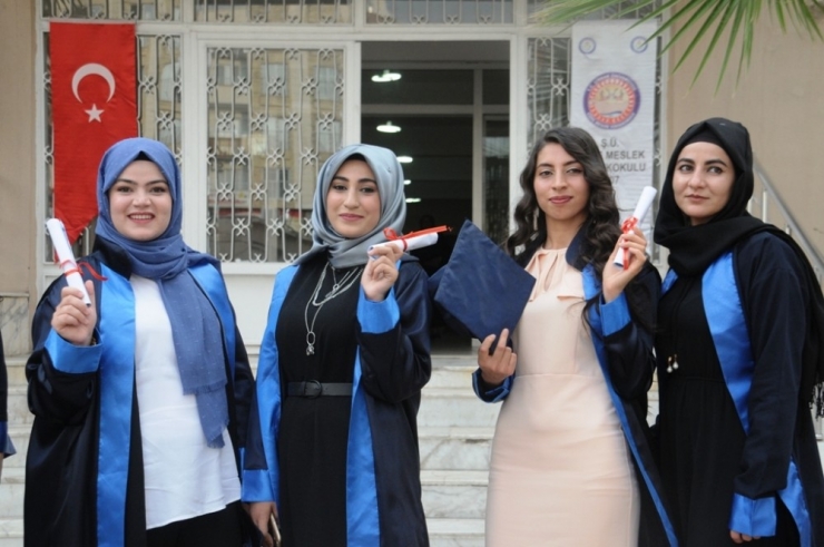 Cizre Myo’da Mezuniyet Coşkusu