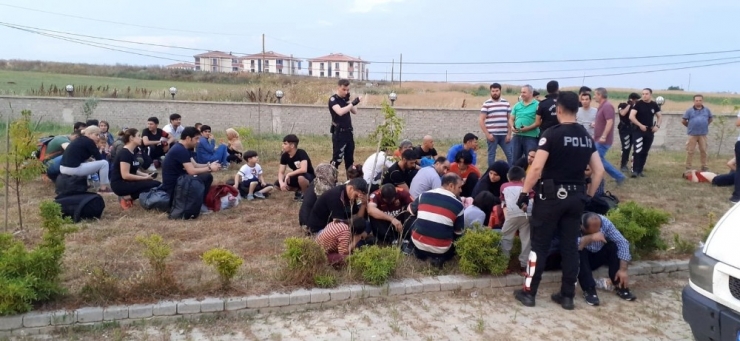 Şoför Kaçtı 66’sı Doğada Bu Halde Bulundu