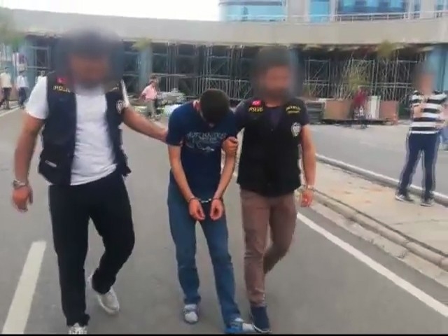 Ümraniye’de İki Hırsız Bekçiler Tarafından Yakalandı