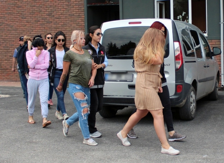 Fuhşun Şifresini Polis Çözdü: "Yabancı Arabalar Geldi"