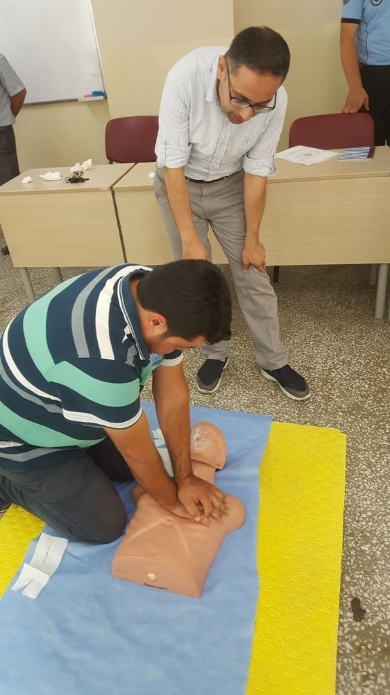 Yunusemre Personeline İlk Yardım Eğitimi Verildi