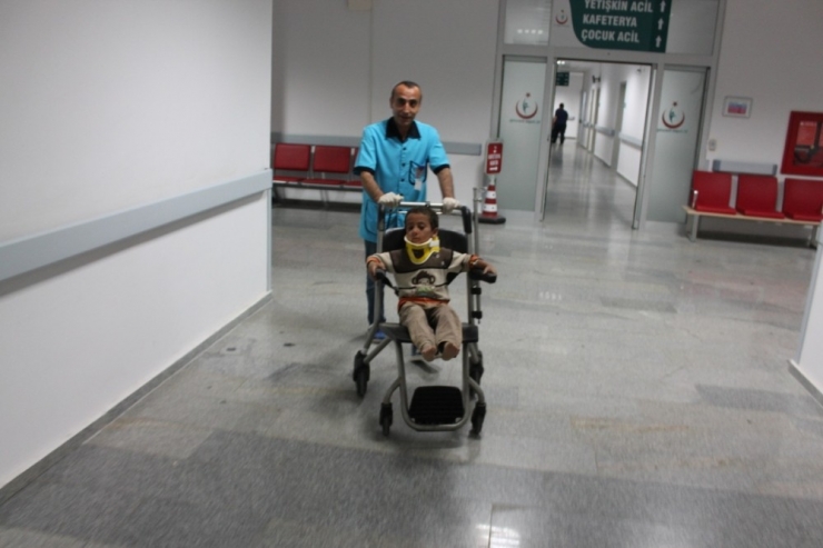 Aksaray’da Tarım İşçilerini Taşıyan Minibüs Devrildi: 11 Yaralı