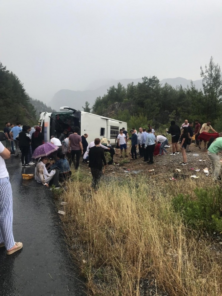 Sağanak Yağış Altındaki Yaralılara Naylonlu Koruma