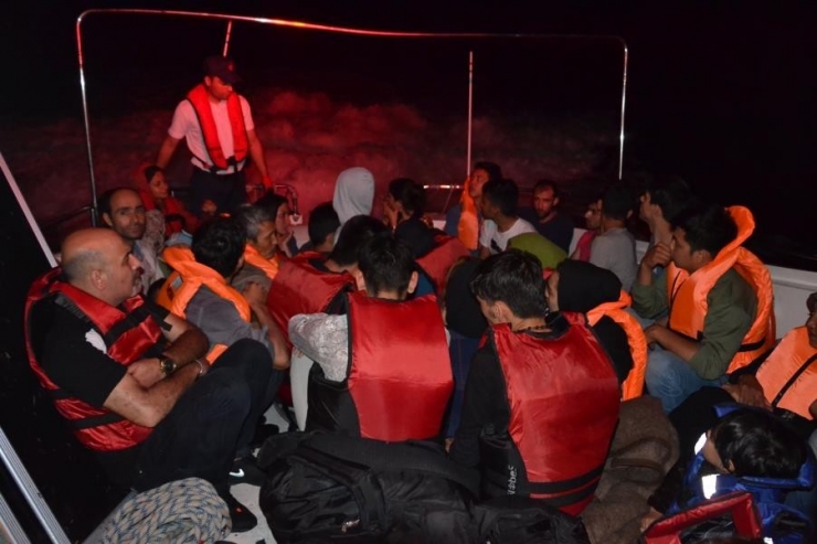 Sahil Güvenliğin Şahin Gözleri Kuzey Ege’de Kuş Uçurtmuyor