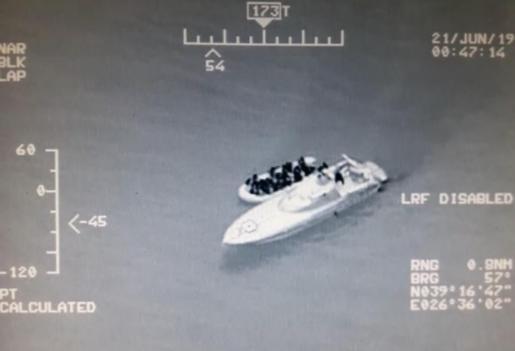 Sahil Güvenliğin Şahin Gözleri Kuzey Ege’de Kuş Uçurtmuyor