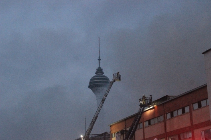 Büyükçekmece’de Büyük Fabrika Yangını: 4 Ölü