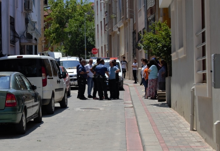 Sokaktaki Çocukların Oyununa Kızan Mahalle Magandası Dehşet Saçtı