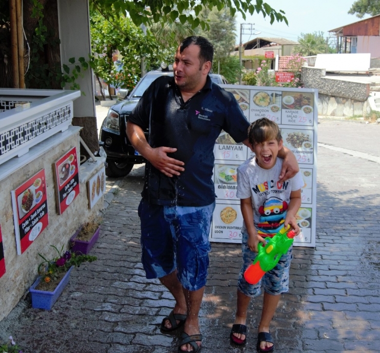 Su Savaşı Hiç Bu Kadar Eğlenceli Olmamıştı