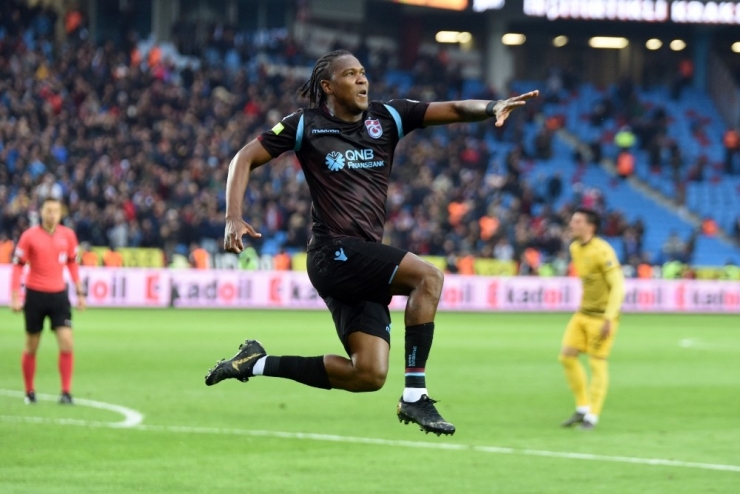 Denizlispor Rodallega’yı Bitiriyor