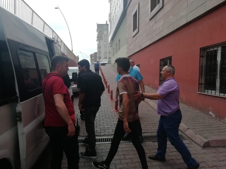 Kayseri’de Yan Bakma Cinayeti