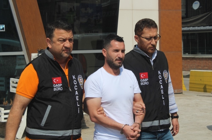 Eski İş Arkadaşlarını Silahla Yaralayan Şahıs Yakalandı