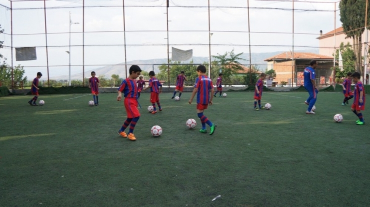 Altınordu Geleceğin Yıldızlarını Sarıgöl’de Arıyor