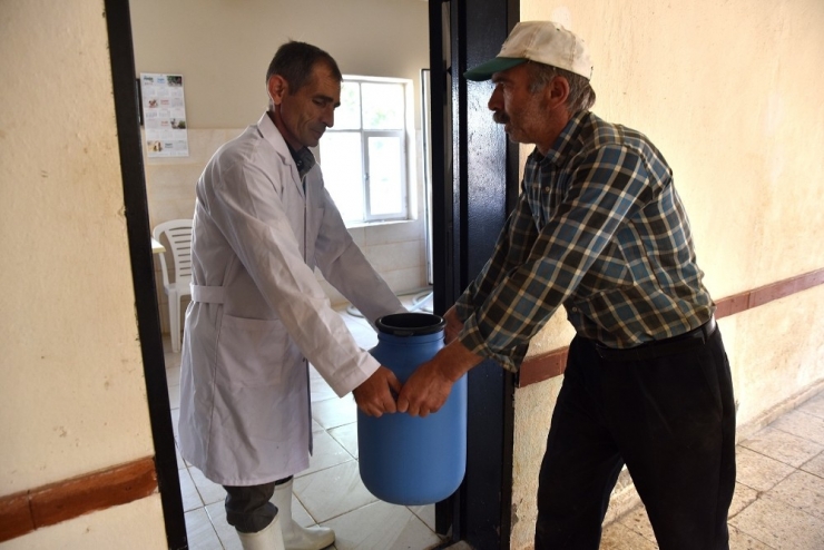 Tepebaşı Belediyesi Üreticiyle El Ele Ekonomiye Can Veriyor