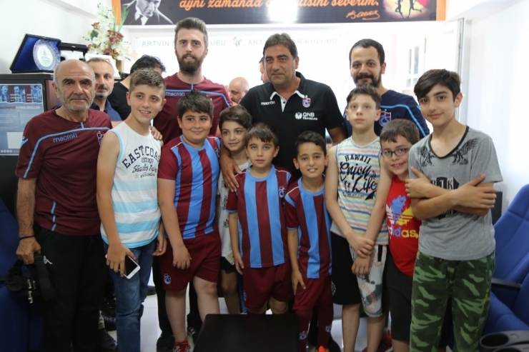 Ünal Karaman, Artvin’de Genç Yeteneklerle Bir Araya Geldi