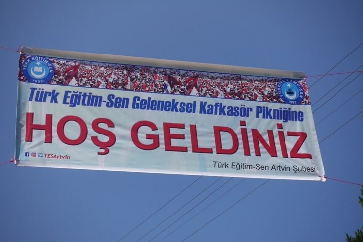 Türk Eğitim Sen Genel Başkanı Talip Geylan Artvin’de