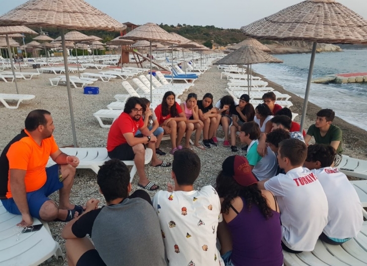 10 Altın, 6 Gümüş Ve 5 Bronz Madalya Kazandılar