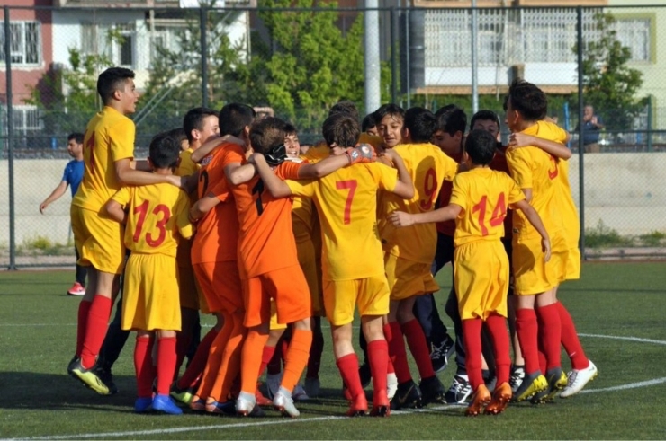 U13 Liginde Şampiyon Kayserispor